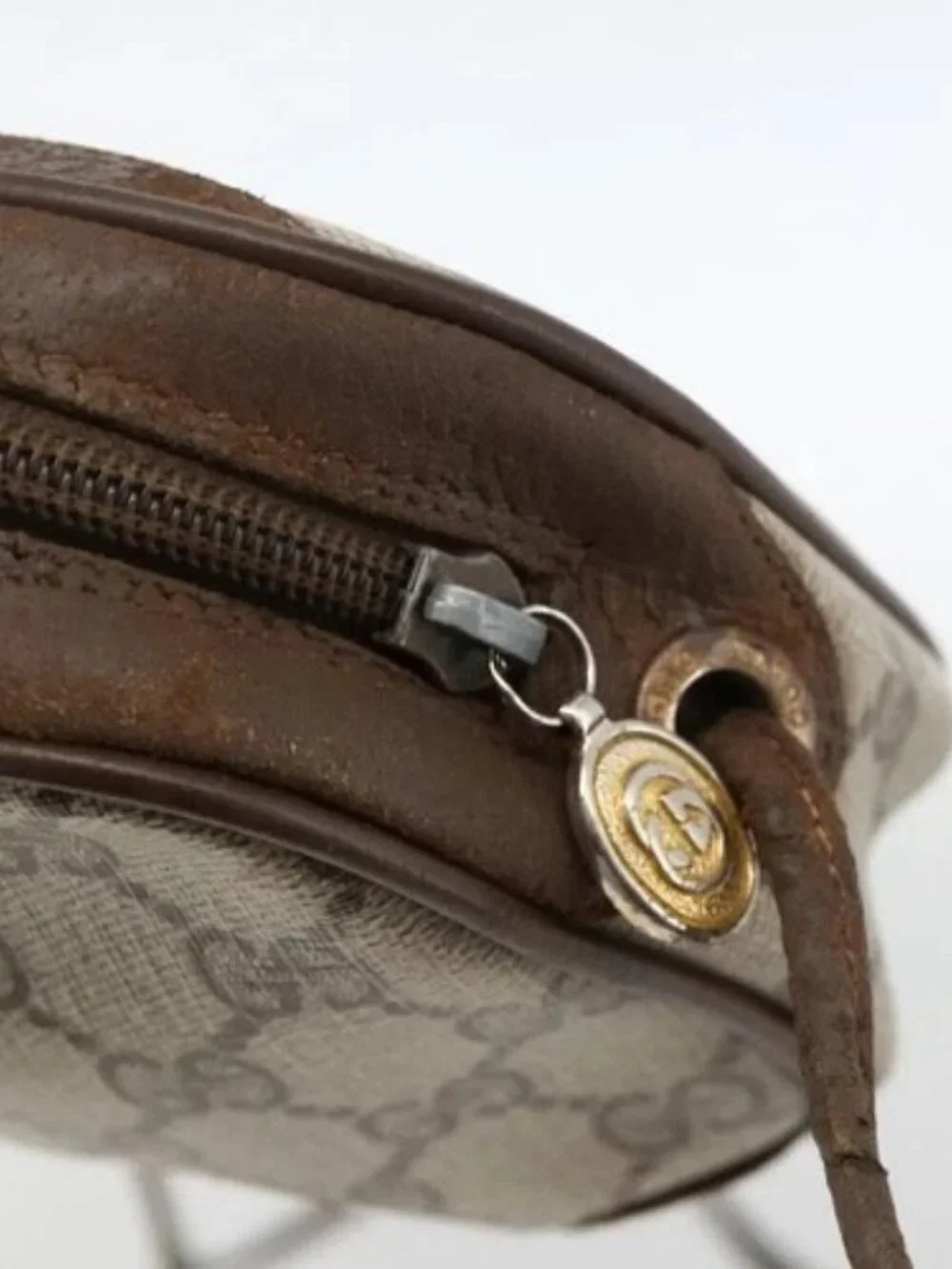 Gucci brand	gucci color	beige